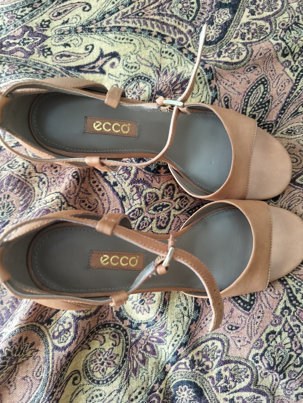 ECCO Women's 39/8-8.5 Shape 65 Tan Leather T-Strap Heeled Sandals - Picture 4 of 11